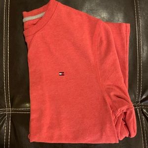 Basic Tommy Hilfiger red longsleeve